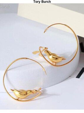 Tory Burch matte gold earrings